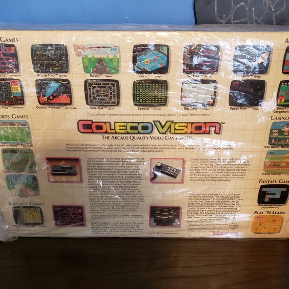COLECOVISION CONSOLE IN THE BOX - Picture 2 of 5